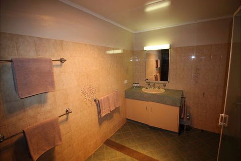 3 Bedroom Holiday House - Geraldton Accommodation 5